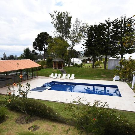 Quinta La Constanza Hotel Tababela Bagian luar foto